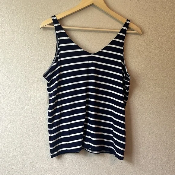 LOVE by GAP Navy & White striped Tank Top Sz Small NWT - Picture 6 of 6